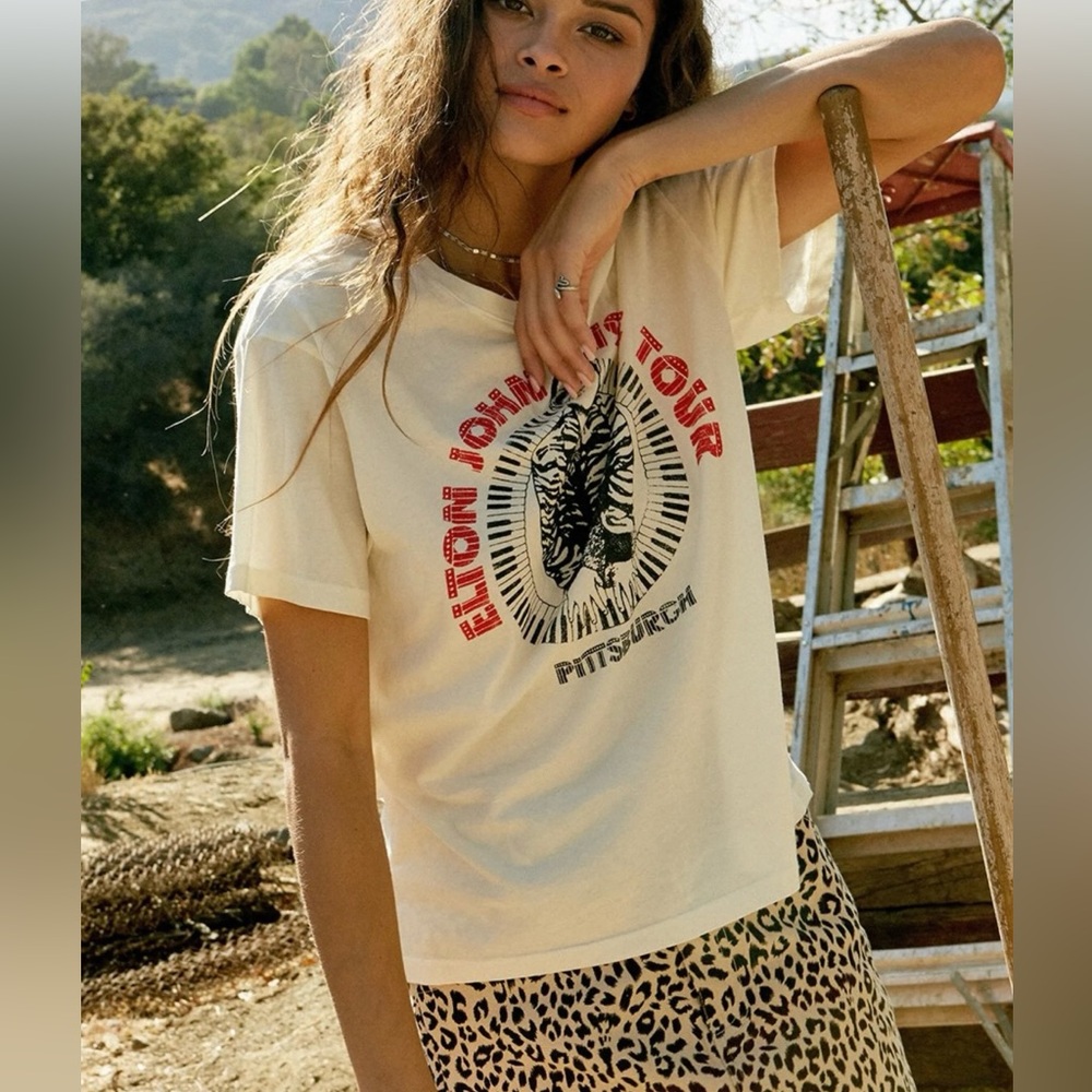 COPY - DAYDREAMER Elton John Pittsburgh Boyfriend Tee